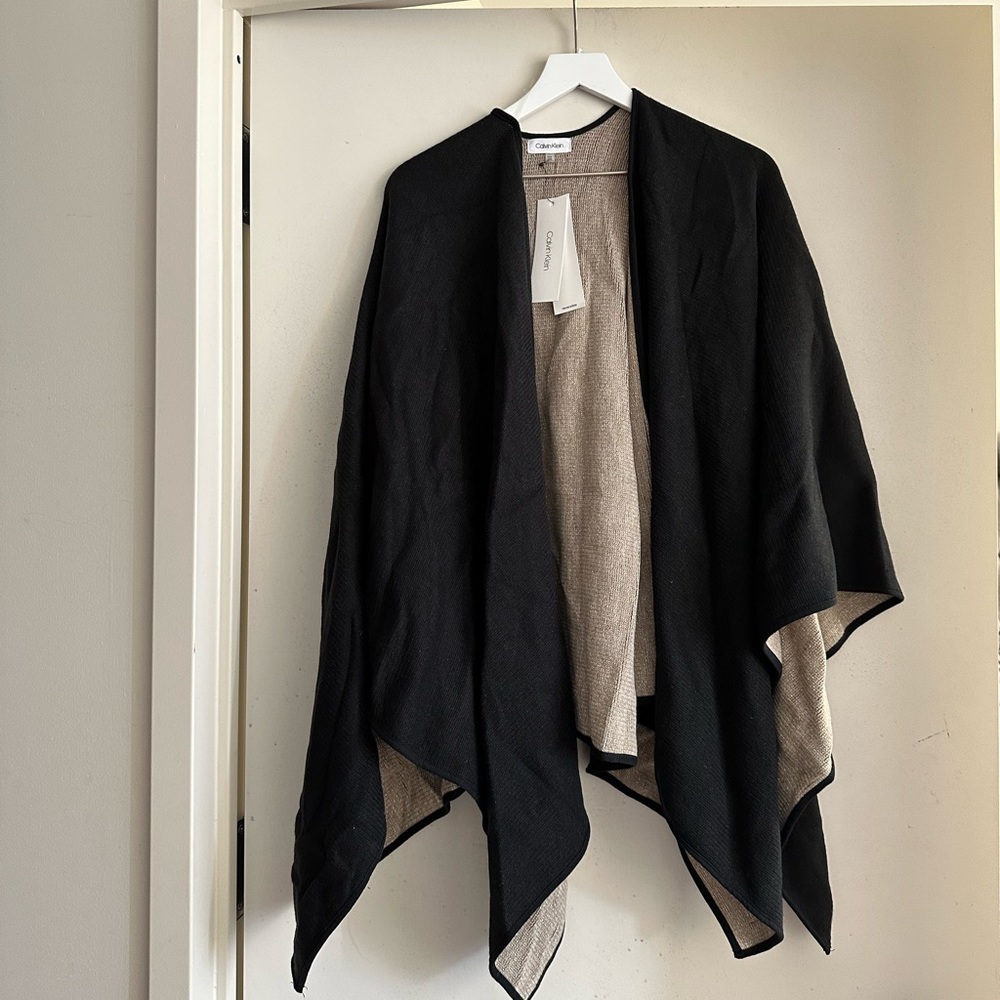 Calvin Klein Black & Gold Reversible Shawl NWT